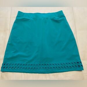 NEW Chico's Vibrant Teal A-Line Skort (Skirt with built-in shorts)front pockets